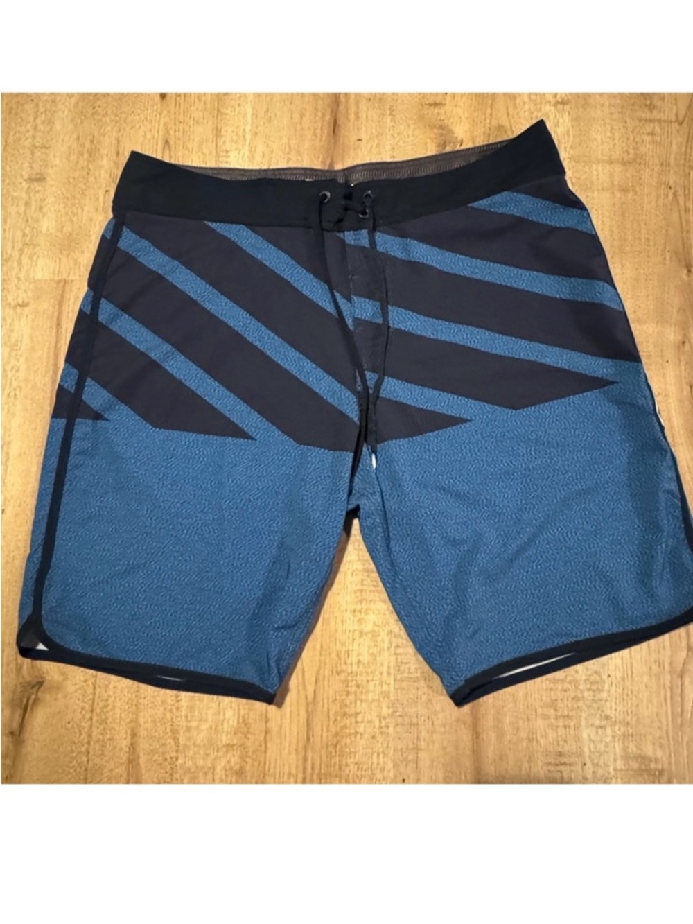 Volcom Mod-Tech Boardshorts Men’s Size 34 Blue Black Geometric Swim Surf